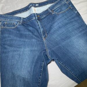 Old Navy Mid-Rise Power Slim Straight Jeans